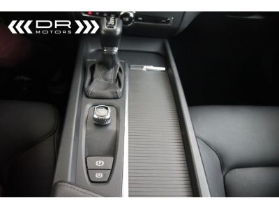 Volvo V60 D3 MOMENTUM - LEDER LED NAVI MIRRORLINK  - 24