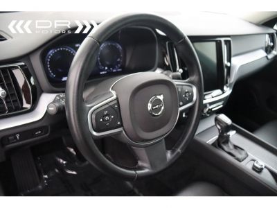 Volvo V60 D3 MOMENTUM - LEDER LED NAVI MIRRORLINK  - 31