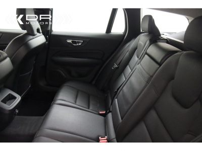 Volvo V60 D3 MOMENTUM - LEDER LED NAVI MIRRORLINK  - 40