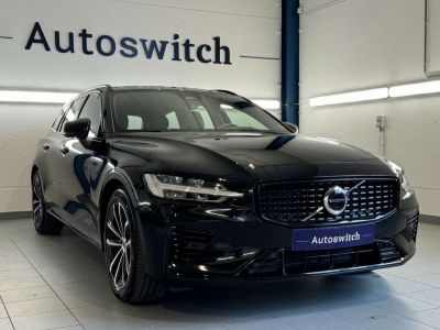 Volvo V60 T6 AWD Plug-in hybride Plus Dark  - 1