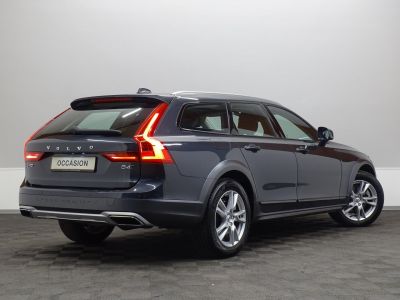 Volvo V90 CrossCountry D4 190 AWD Geartr - <small></small> 43.790 € <small>TTC</small> - #4