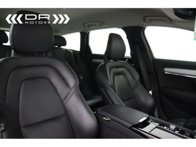 Volvo V90 T8 PLUG-IN - 46gr CO2 MOMENTUM LEDER NAVI  - 13