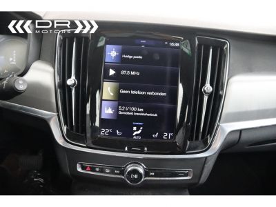 Volvo V90 T8 PLUG-IN - 46gr CO2 MOMENTUM LEDER NAVI  - 17