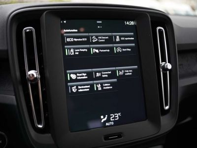 Volvo XC40 1.5 T2 Momentum Geartronic CARPLAY, NAVI, CRUISE  - 22