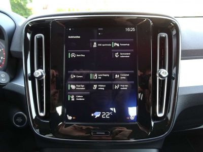 Volvo XC40 1.5T3 Momentum CARPLAY,CAMERA,LEDER,TREKHAAK,CRUIS  - 16