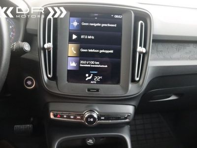 Volvo XC40 T2 MOMENTUM CORE - BLUETOOTH DAB  - 17