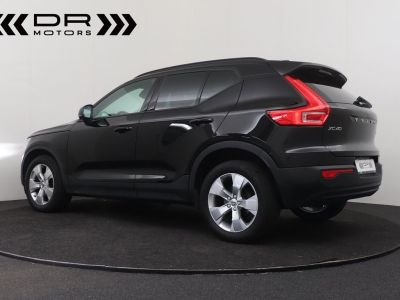 Volvo XC40 T2 MOMENTUM CORE - NAVI DAB  - 3