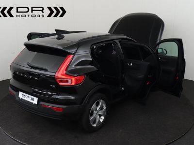 Volvo XC40 T2 MOMENTUM CORE - NAVI DAB  - 11