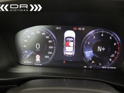 Volvo XC40 T2 MOMENTUM CORE - NAVI DAB  - 29