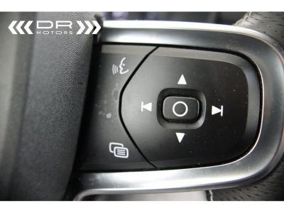 Volvo XC40 T4 FULL HYBRID - R DESIGN NAVI LED PANODAK HARMAN KARDON  - 35