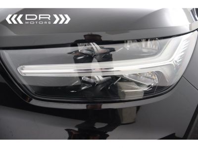 Volvo XC40 T4 FULL HYBRID - R DESIGN NAVI LED PANODAK HARMAN KARDON  - 48