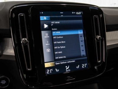 Volvo XC40 T4 Recharge Hybrid Trekhaak Camera Carplay ACC LED  - 34