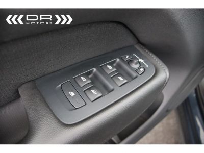 Volvo XC60 T8 AWD GEARTRONIC MOMENTUM PRO - PANODAK NAVI LED LEDER TREKHAAK  - 28