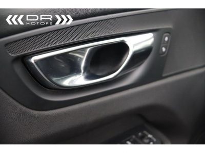 Volvo XC60 T8 AWD GEARTRONIC MOMENTUM PRO - PANODAK NAVI LED LEDER TREKHAAK  - 30