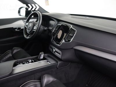 Volvo XC90 T8 AWD R DESIGN - LED NAVI HARMANN KARDON HEAD UP PANODAK FULL OPTIONS  - 16