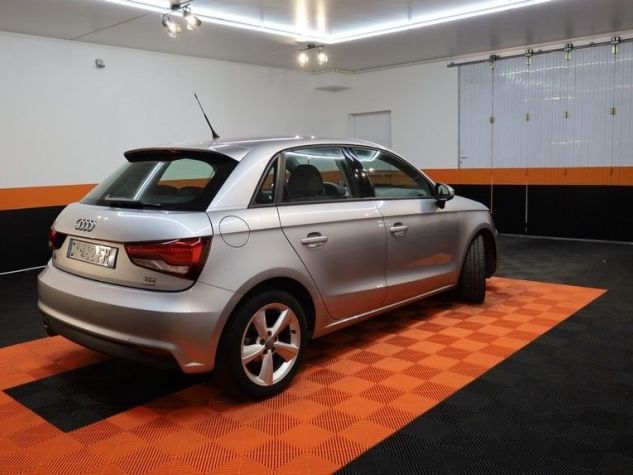 Audi A1 Sportback 1.4 TDI 90CH ULTRA AMBIENTE Occasion - Photo 3