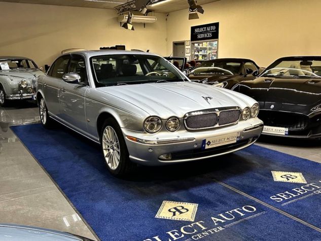 Jaguar XJ LWB 4.2 V8 SOVEREIGN Occasion - Photo 2