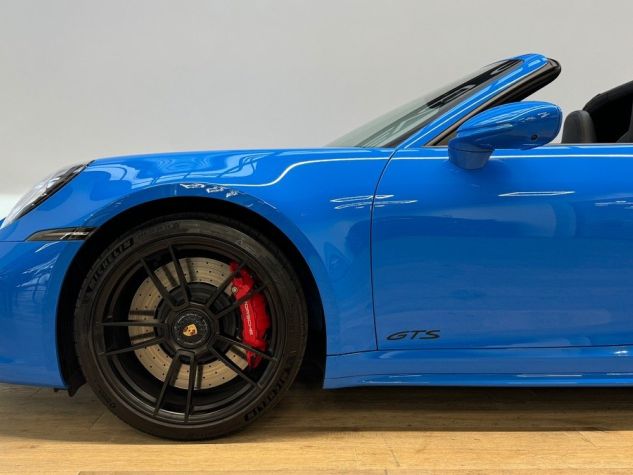 Porsche 911 Targa 4 GTS 3.0 480 Accès Confort / Caméra 360° / Pack Chrono / PSE / BOSE / PDLS+ Occasion - Photo 5