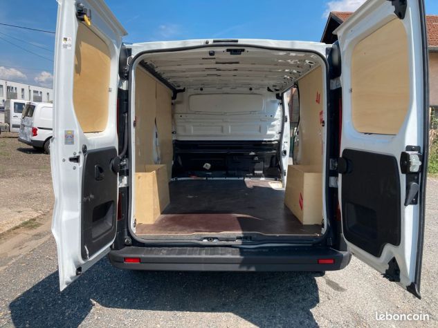 Renault Trafic L2H1 1.6 DCI 95 cv avec 72000 km Année 2018 05 crit'air 2 Occasion - Photo 4