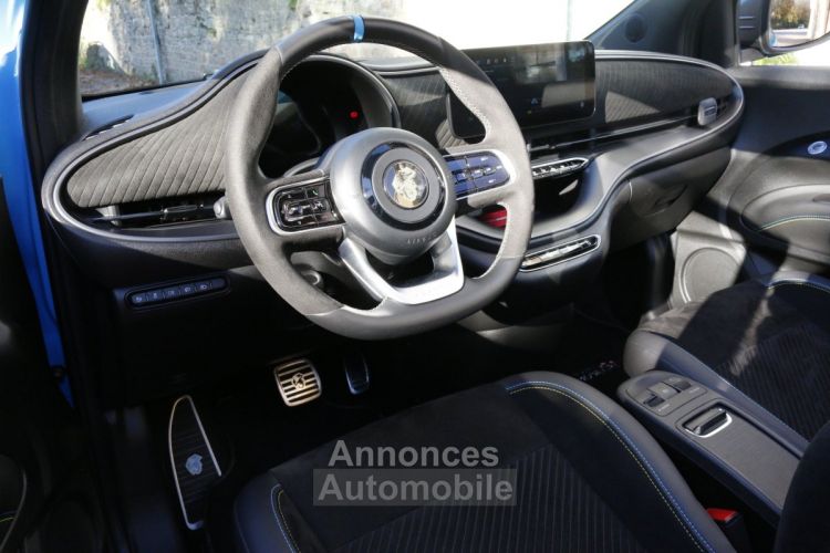 Abarth 500 C e 155 Scorpionissima (42 kWh, Pack Sound, Induction) - <small></small> 38.990 € <small>TTC</small> - #16