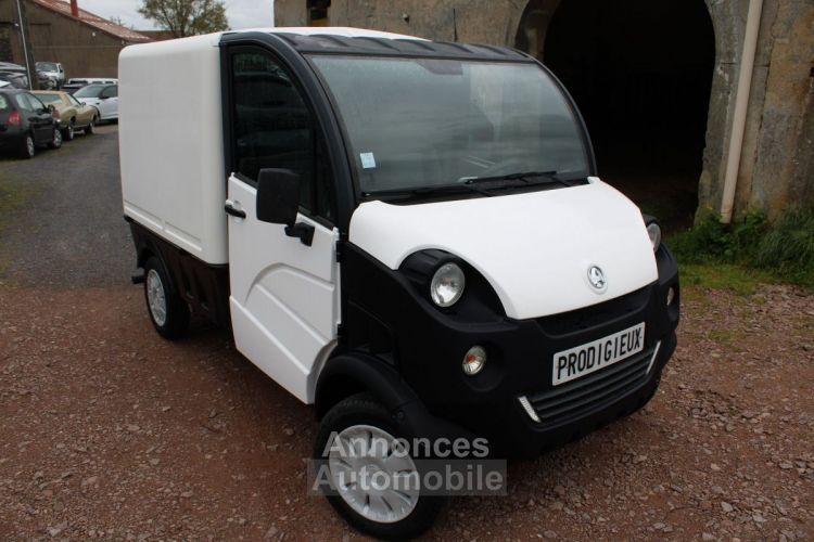 Aixam D-TRUCK 400 UTILITAIRE BOITE AUTOMATIQUE DIESEL VOLUME UTILE AUDIO CONNECT - <small></small> 10.990 € <small>TTC</small> - #1