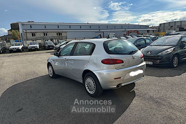 Alfa Romeo 147 1.6 105CH DESIGN TI 5P - <small></small> 3.999 € <small>TTC</small> - #7