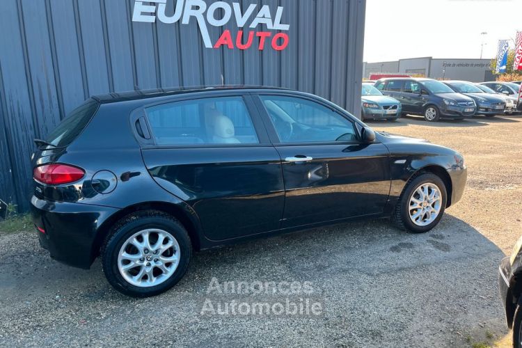 Alfa Romeo 147 1.6 TS 120ch Distinctive - <small></small> 6.990 € <small>TTC</small> - #4