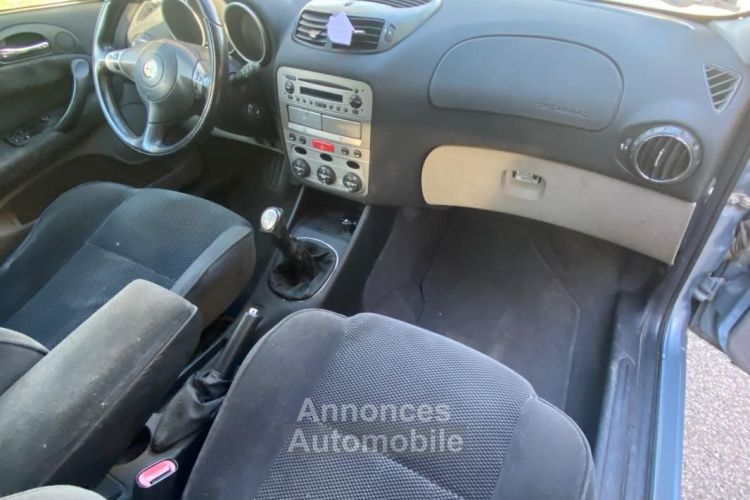 Alfa Romeo 147 - <small></small> 3.990 € <small>TTC</small> - #17