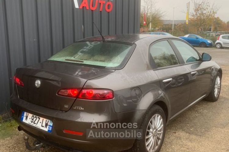 Alfa Romeo 159 1.9 jtd 150ch qtronic progression - <small></small> 7.490 € <small>TTC</small> - #2