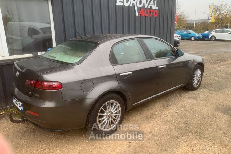 Alfa Romeo 159 1.9 jtd 150ch qtronic progression - <small></small> 7.490 € <small>TTC</small> - #5