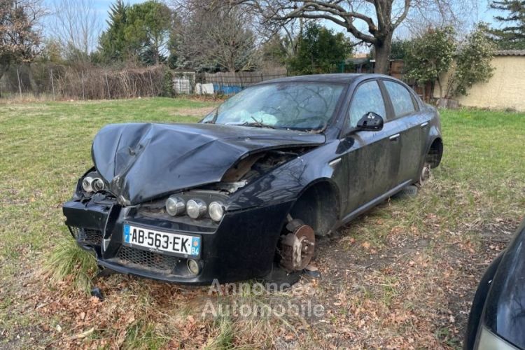 Alfa Romeo 159 1.9 JTD DISTINCTIVE 120cv 4P BVM FAP - <small></small> 700 € <small>TTC</small> - #2