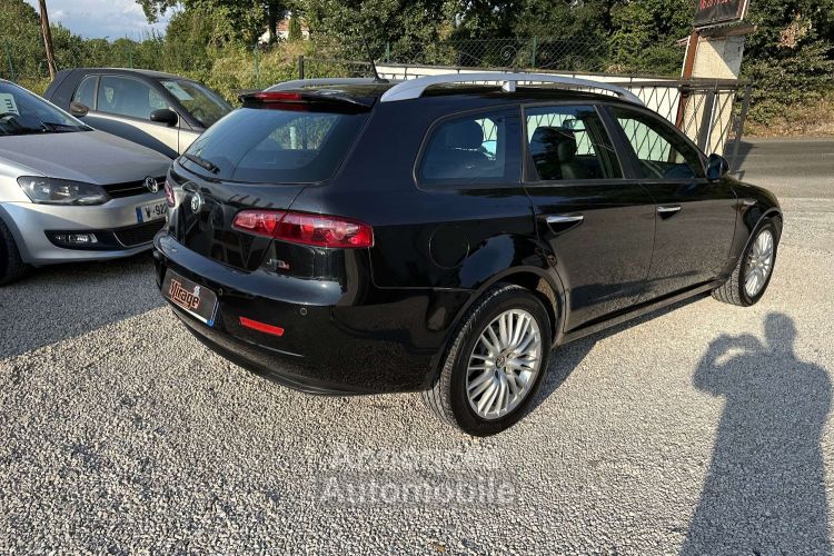 Alfa Romeo 159 ALFA ROMEO 159 SW 2.0 JTDM 170 TI - <small></small> 8.900 € <small>TTC</small> - #3