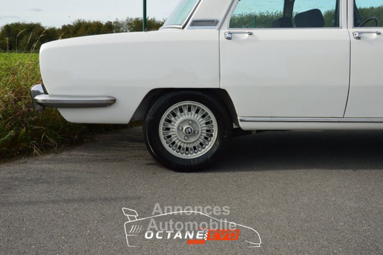 Alfa Romeo 2000 Berlina - <small></small> 20.499 € <small>TTC</small> - #25