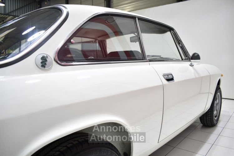 Alfa Romeo 2000 Coupé GT Veloce - <small></small> 41.900 € <small>TTC</small> - #20