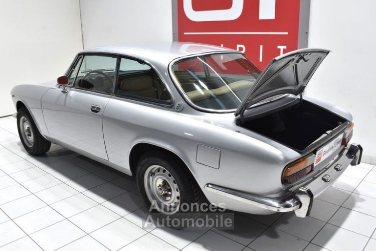 Alfa Romeo 2000 Coupé GT Veloce - <small></small> 35.900 € <small>TTC</small> - #16