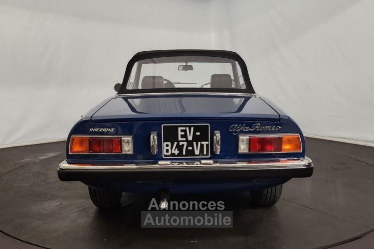 Alfa Romeo 2000 Spider - <small></small> 22.000 € <small>TTC</small> - #21