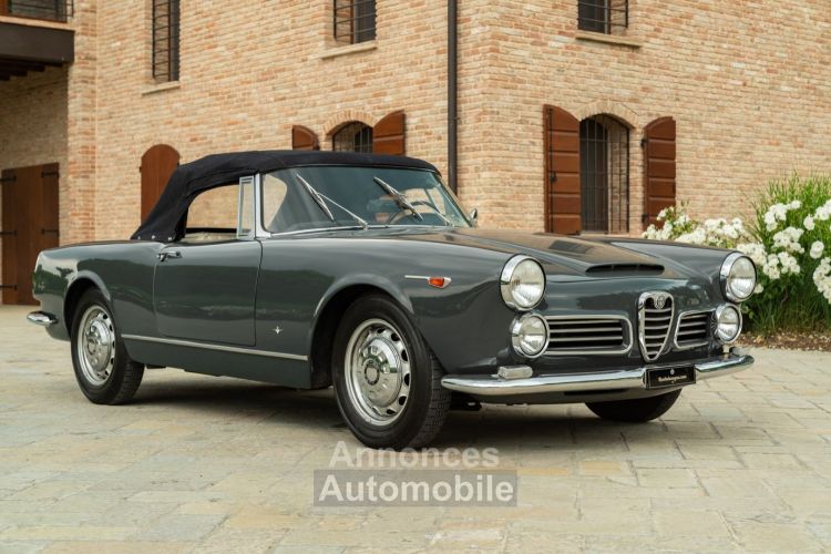 Alfa Romeo 2600 SPIDER TOURING - <small></small> 139.000 € <small></small> - #3