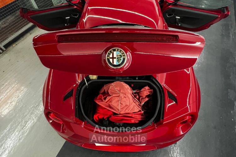 Alfa Romeo 4C ALFA ROMEO 4C - <small></small> 69.900 € <small>TTC</small> - #39