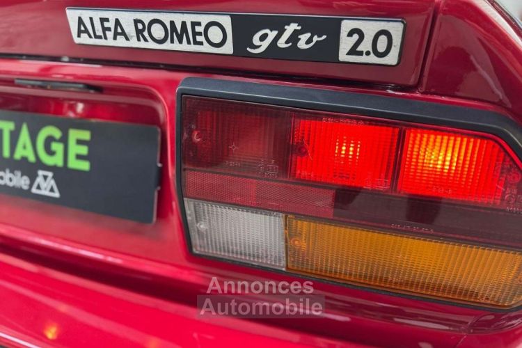 Alfa Romeo Alfetta GTV 2.0 - <small></small> 24.900 € <small>TTC</small> - #14