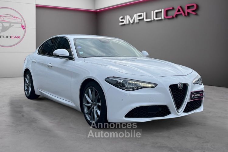 Alfa Romeo Giulia 2.0 TB 200 ch AT8 Sport - <small></small> 26.990 € <small>TTC</small> - #1