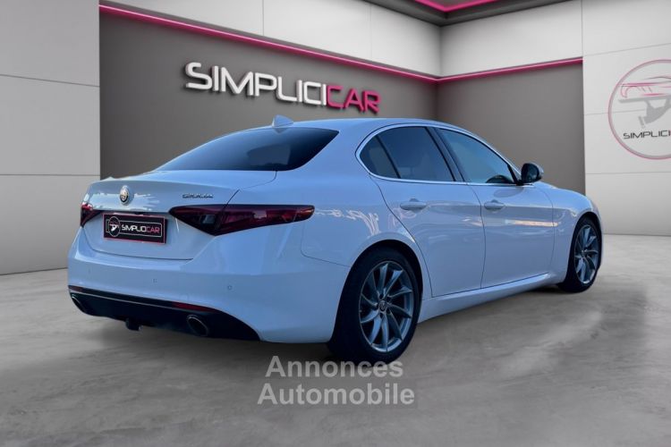 Alfa Romeo Giulia 2.0 TB 200 ch AT8 Sport - <small></small> 26.990 € <small>TTC</small> - #3