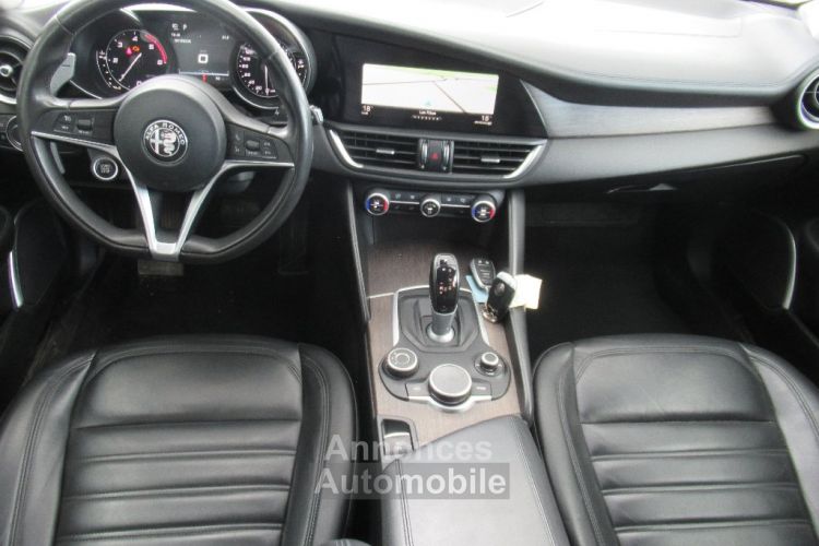 Alfa Romeo Giulia 2.2 180 ch AT8 Lusso - <small></small> 19.990 € <small>TTC</small> - #9