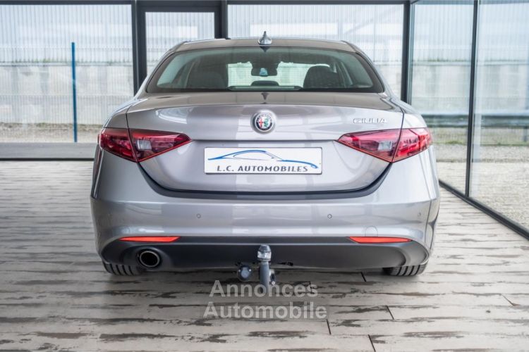 Alfa Romeo Giulia 2.2 D 150 BVA Business - <small></small> 15.980 € <small>TTC</small> - #11