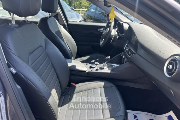 Alfa Romeo Giulia 2.2 D - 190 - BVA 2019 Super GPS + Camera AR - <small></small> 23.990 € <small>TTC</small> - #14