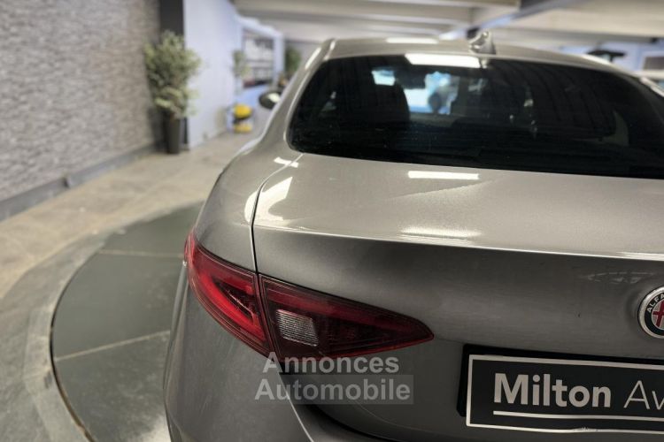 Alfa Romeo Giulia 2.2 D - 190 - BVA Super - <small></small> 24.990 € <small></small> - #30