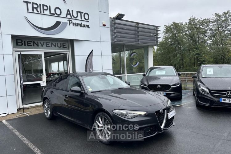 Alfa Romeo Giulia 2.2 D - 210 - BVA Veloce Q4 GPS + CAMERA AR + TOIT OUVRANT - <small></small> 19.990 € <small>TTC</small> - #1