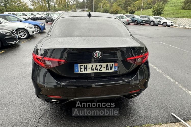 Alfa Romeo Giulia 2.2 D - 210 - BVA Veloce Q4 GPS + CAMERA AR + TOIT OUVRANT - <small></small> 19.990 € <small>TTC</small> - #6