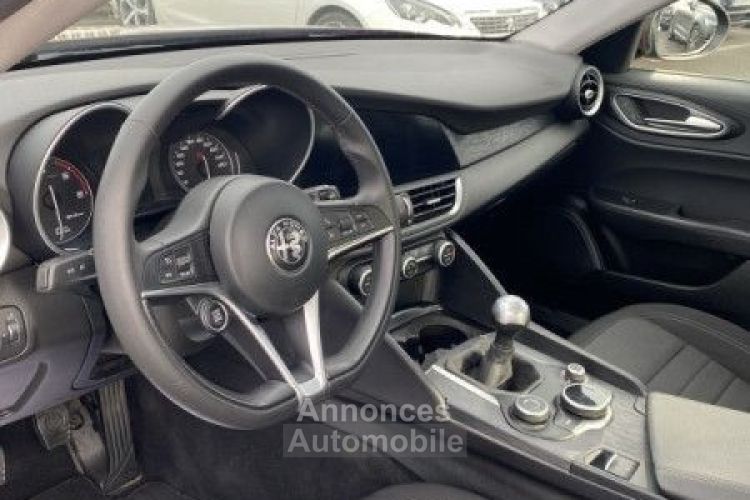 Alfa Romeo Giulia 2.2 JTD 136CH BUSINESS MY19 - <small></small> 19.990 € <small>TTC</small> - #9