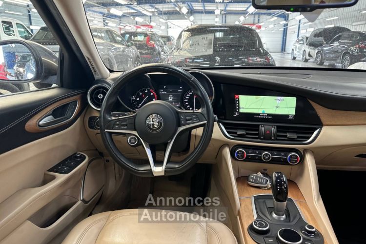 Alfa Romeo Giulia 2.2 JTD 150ch Lusso AT8 - <small></small> 15.980 € <small>TTC</small> - #4