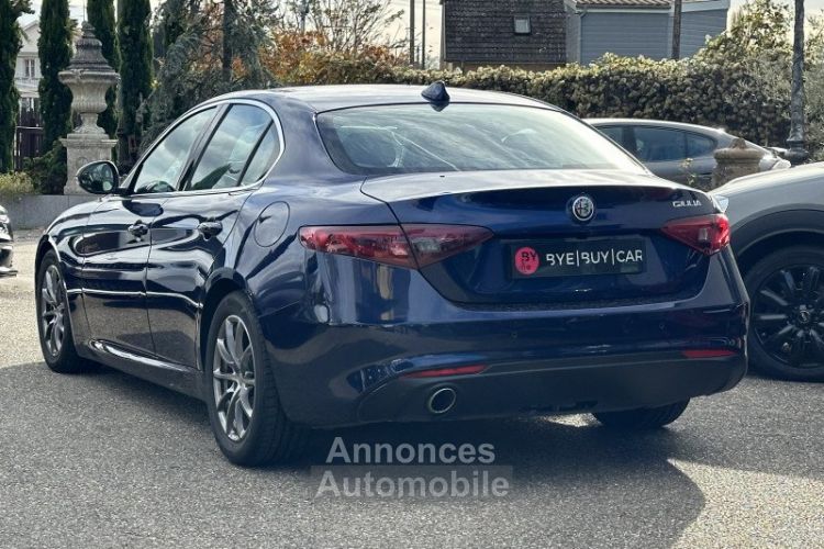 Alfa Romeo Giulia 2.2 JTD 150CH SUPER AT8 - <small></small> 13.990 € <small>TTC</small> - #11